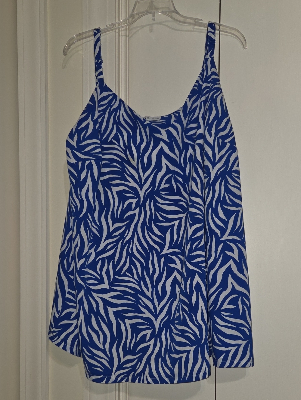 Blue and White Patterned Spaghetti Strap Flowy Tank Top. UK